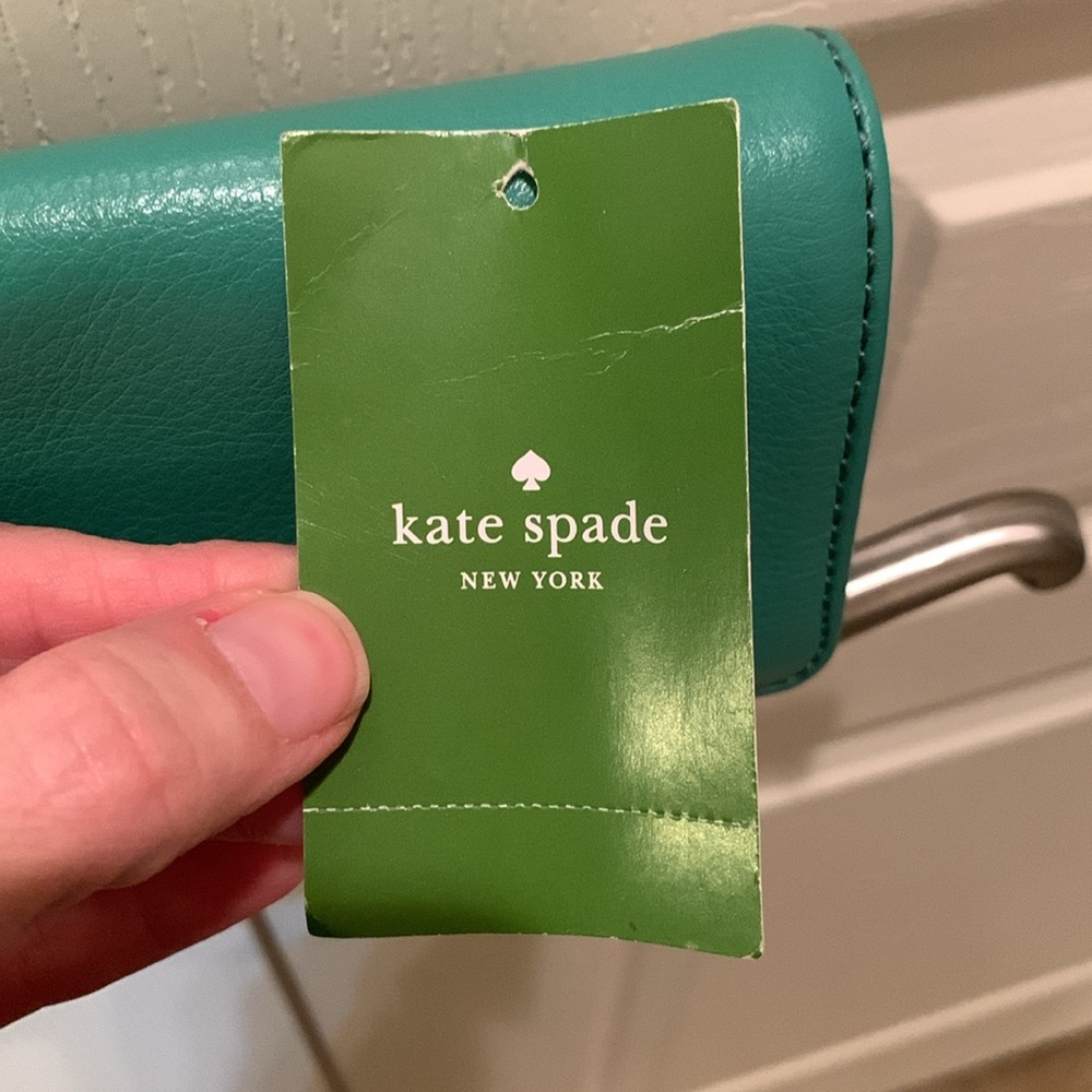 Kate Spade ♠️ Wristlet - Picture 10 of 12